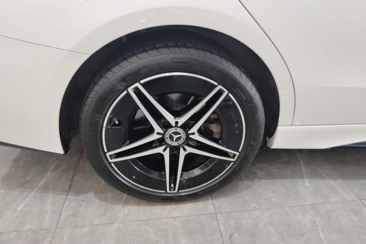 Used Mercedes-Benz C-Class 2024 Second Facelift C 260 L Starry Night Sport Edition
