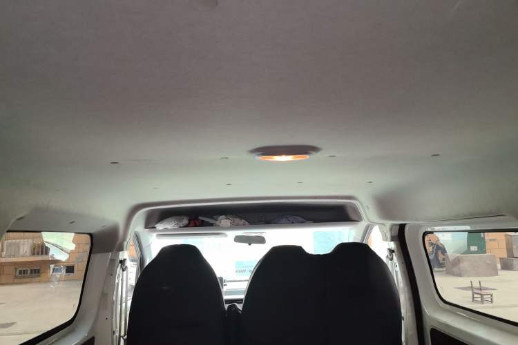 Used SAIC MAXUS Dana V1 2024 V1 Short Wheelbase Low-Roof Multi-Function Version (51 kWh)
