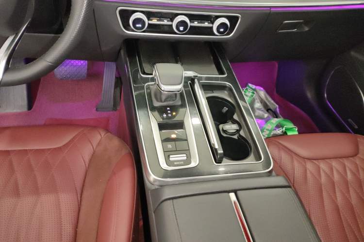 Used Hongqi HS5 2023 2.0T Qixiang Pro Edition Gear Lever