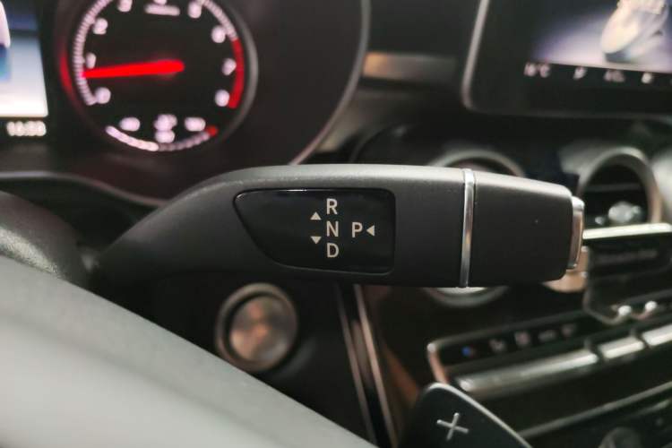 Used Mercedes-Benz C-Class 2015 C 200 L
