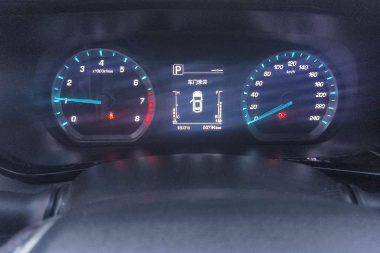 Used CHANGAN OSHAN X5 2021 Revised Version 1.5T DCT Luxury Edition Odometer Close Up