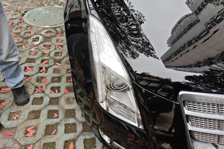 Used Cadillac XTS 2013 36S Platinum Edition
