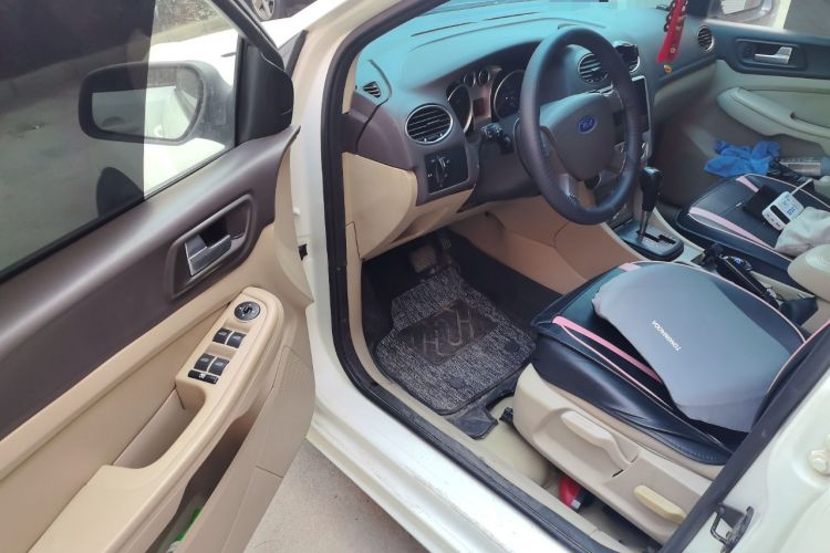 Used Ford Focus 2011 Hatchback 1.8L Automatic Fashion Edition