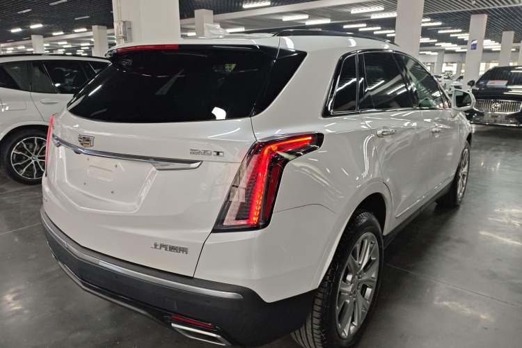Used Cadillac XT5 2020 28T 4x4 Leading Sport Model