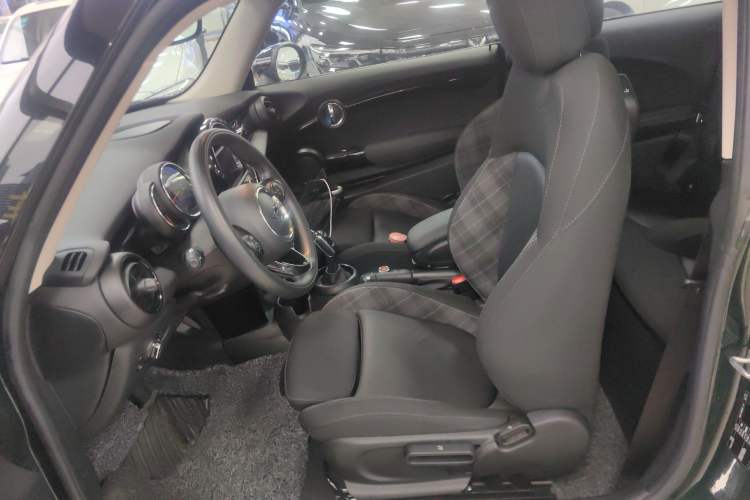 Used MINI MINI 2018 1.5T COOPER Classic Edition