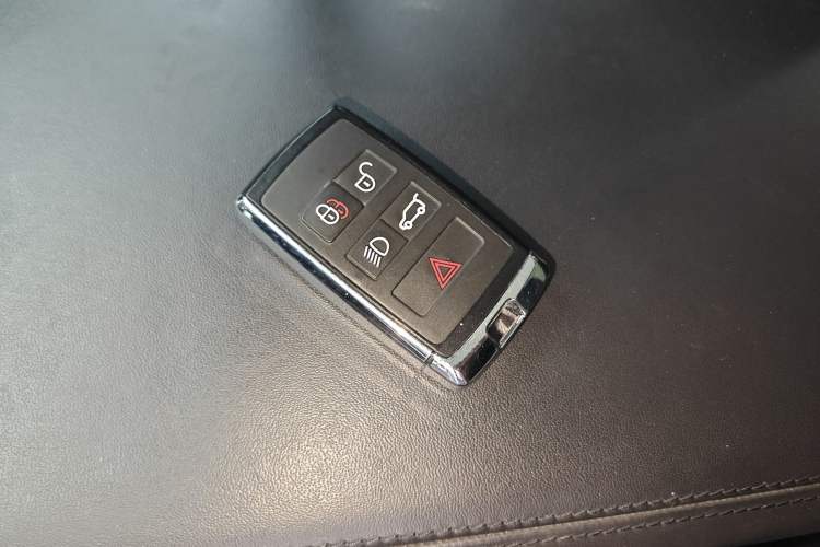 Used Land Rover Range Sport 2018 3.0 SC V6 HSE DYNAMIC Vehicle Key