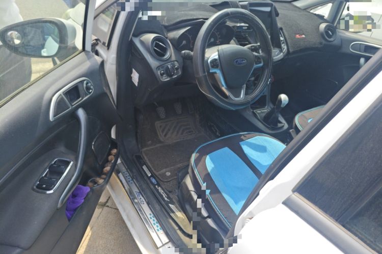 Used Ford Fiesta 2013 Sedan 1.5L Manual Fashion Edition Driver Seat