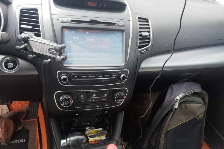 Used Kia Sorento 2013 2.4L 5-seat Gasoline Luxury Edition Audio And AC Panel