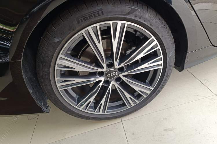 Used Audi A6L 2024 45 TFSI Prestige Dynamic Edition Right Rear Wheel Hub