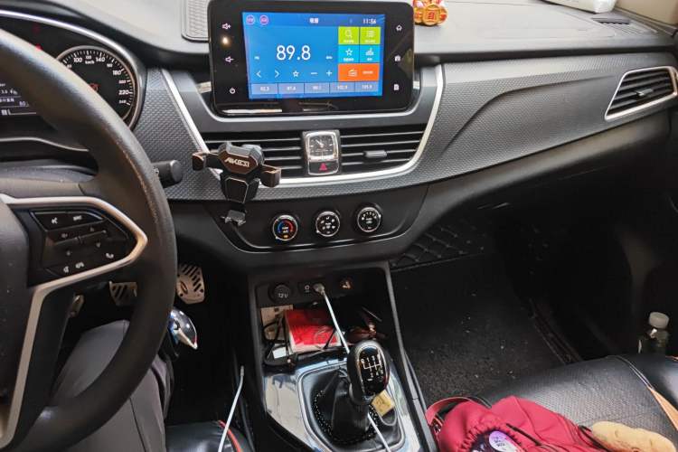 Used Baojun 730 2019 1.5T Manual Fashion Model 7-seater National V
