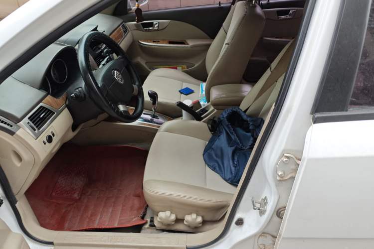 Used Buick Excelle 2015 1.5L Automatic Classic Model
