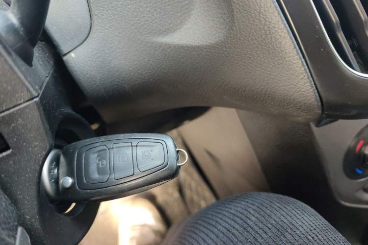 Used Ford Focus 2012 Sedan 1.6L Automatic Fashion Edition Vehicle Key