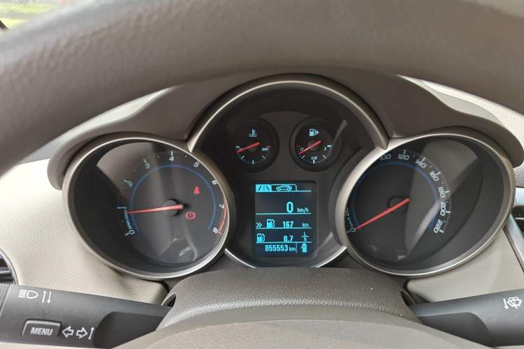 Used Chevrolet Cruze 2015 1.5L Classic SE MT Instrument Cluster