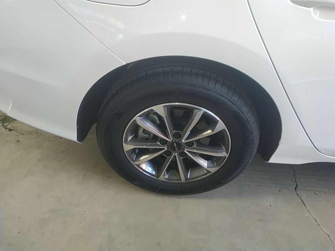 BYD Destroyer 05 2024 HONOR Edition DM-i 55KM Luxury Model — снимка 11