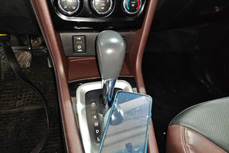 Used Venucia M50V 2019 1.6L CVT Luxury Edition