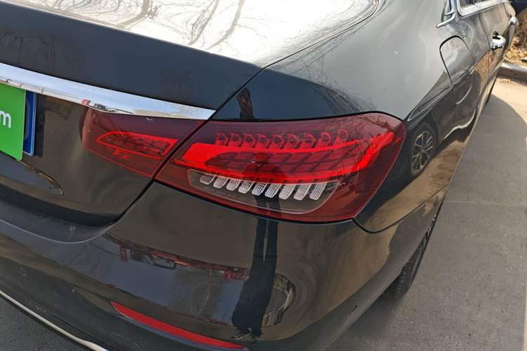 Used Mercedes-Benz E-Class 2017 E 300 L Sporty and Stylish Model
