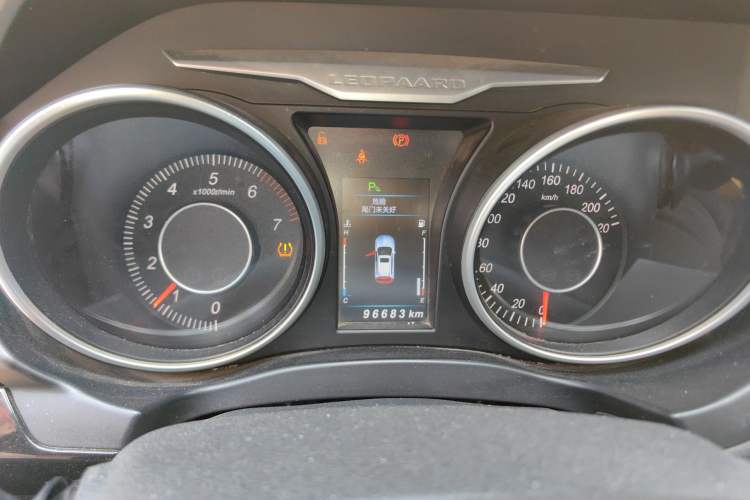 Used Leopaard CS10 2017 1.5T Manual Prestige Model Odometer Close Up