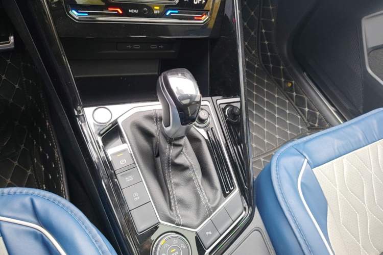 Used Volkswagen Tayron 2022 380TSI Four-Wheel Drive R-Line Connected Version Gear Lever