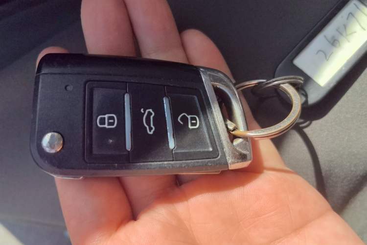 Used Kia K2 2019 Sedan 1.4L Automatic Transmission 15th Anniversary Special Edition GLS China VI Standard
