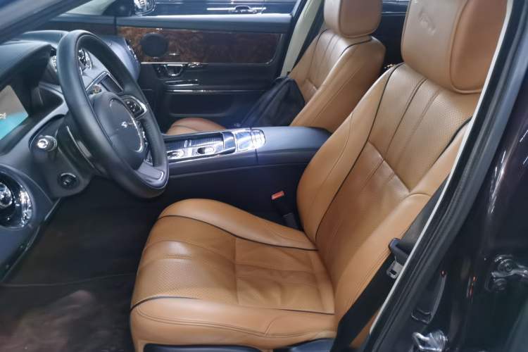 Used Jaguar XJ 2014 XJL 3.0 SC Two-Wheel-Drive Panoramic Business Edition