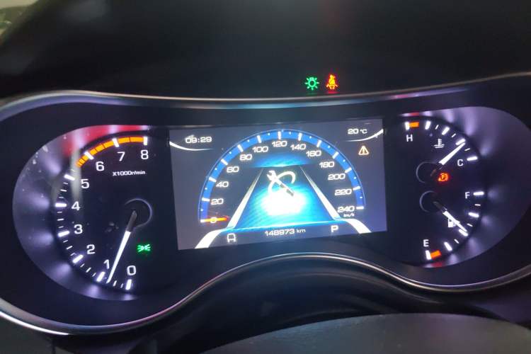 Used Haval H8 2017 2.0T Gasoline Two-Wheel Drive Smart Edition
