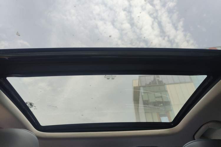 Used Chery Fengyun A8L 2025 1.5 TGDI 145 km Luxury Version Headliner