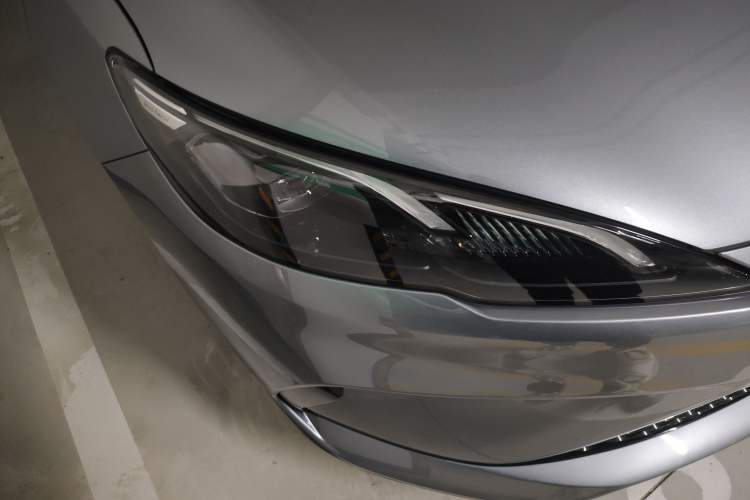 Used BYD Seal 05 DM-i 2025 DM-i Smart Drive 55KM Luxury Model Right Front Headlight