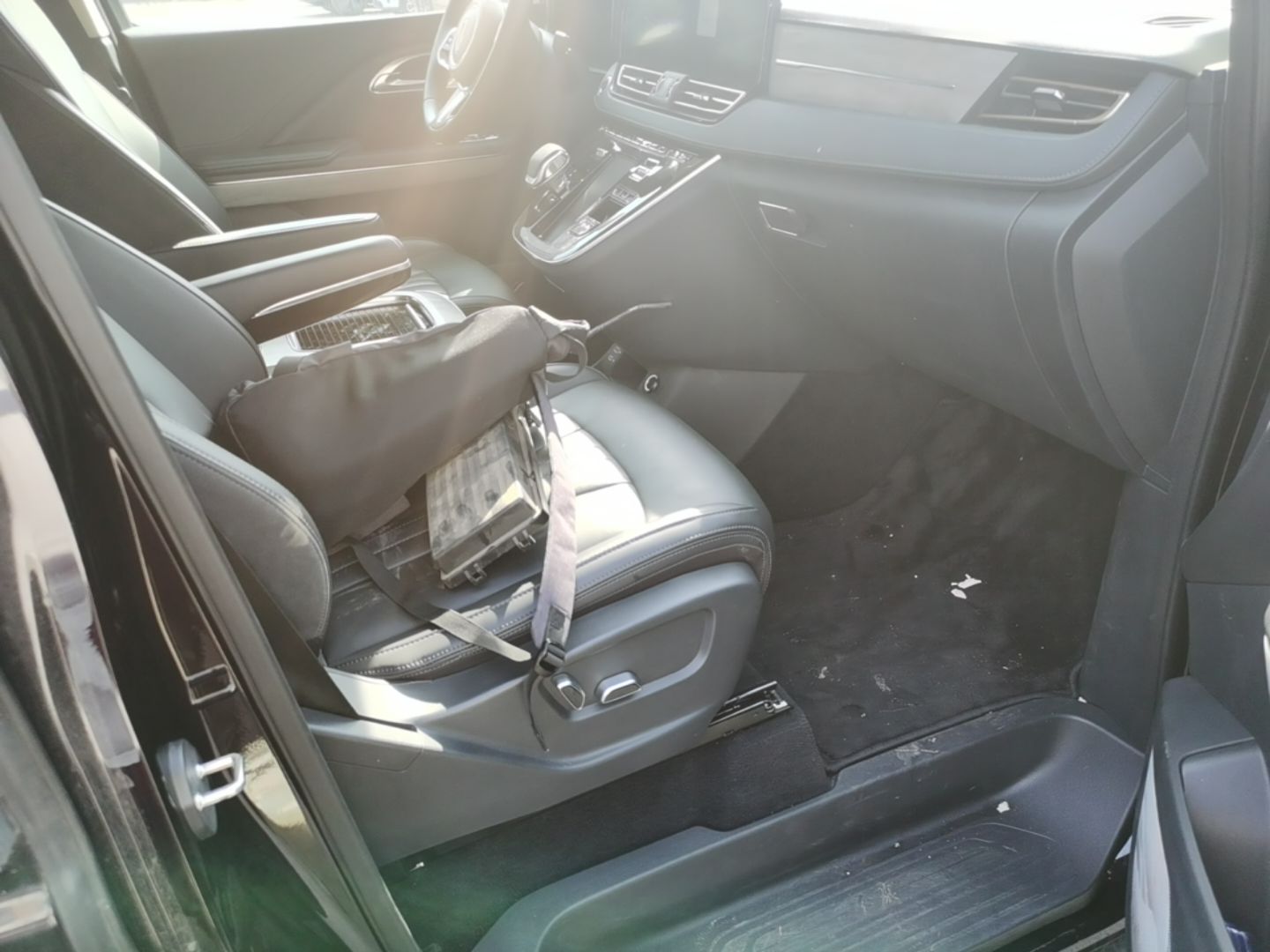 Hongqi HQ9 PHEV 2024 2.0T Four-Wheel Drive Business Edition — снимка 19