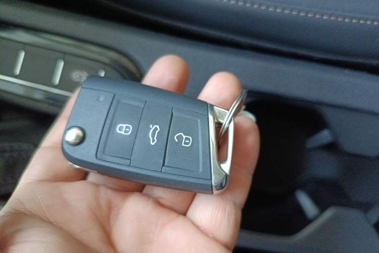 Used Volkswagen Tharu 2019 280TSI Two-Wheel Drive Luxury Version China VI Standard