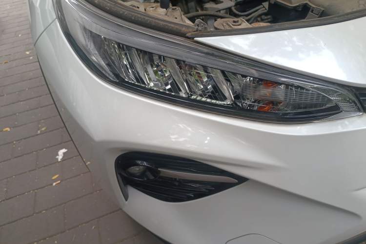 Used Toyota Wildlander 2020 2.0L CVT 4x4 Luxury Edition Right Front Headlight