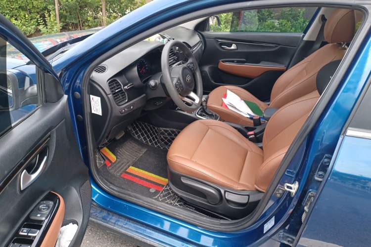 Used Kia KX Cross 2017 1.4L AT GLS