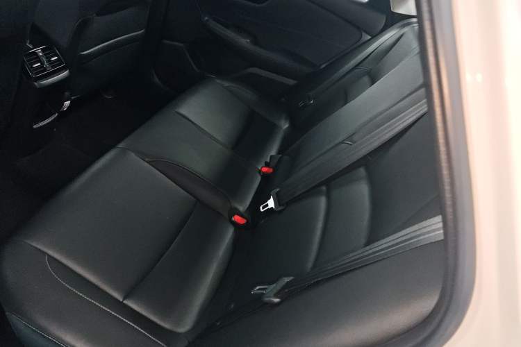 Used Honda Envix 2019 180TURBO CVT Enjoyment Edition China VI Left Rear Seat