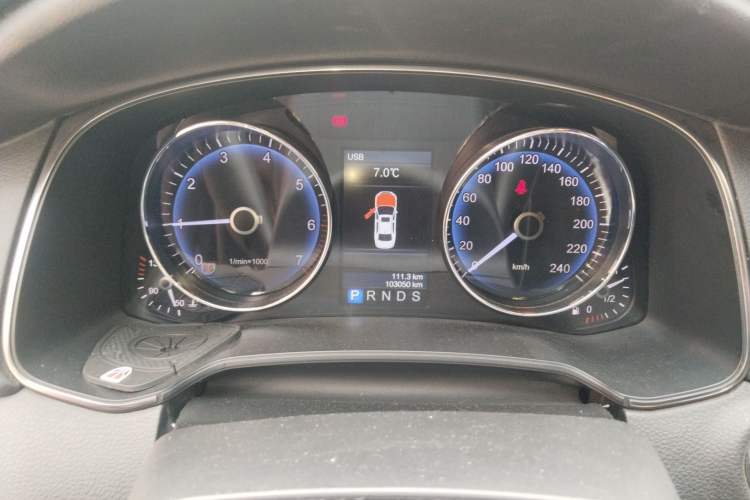 Used Hongqi H7 2015 2.0T Luxury Model
