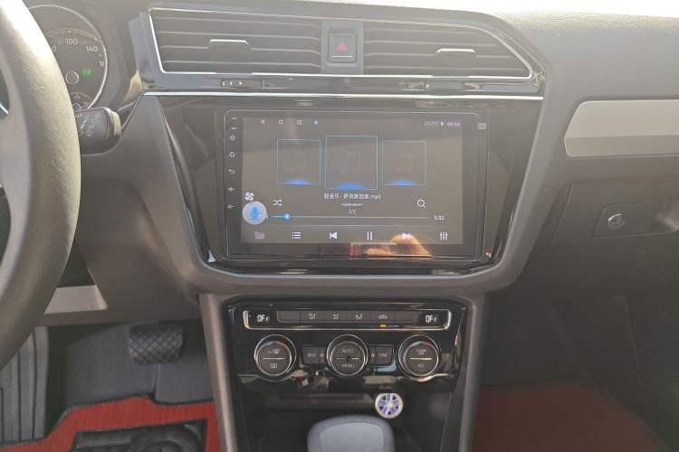 Used Volkswagen Tiguan L 2020 330TSI Automatic Two-Wheel Drive Panoramic Comfort Edition China VI Standard