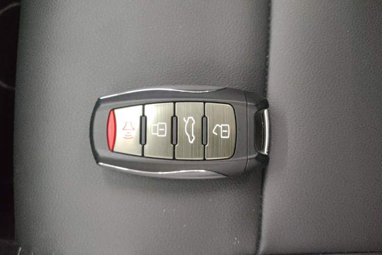 Used ORA Black Cat 2021 351 km Standard Version Vehicle Key