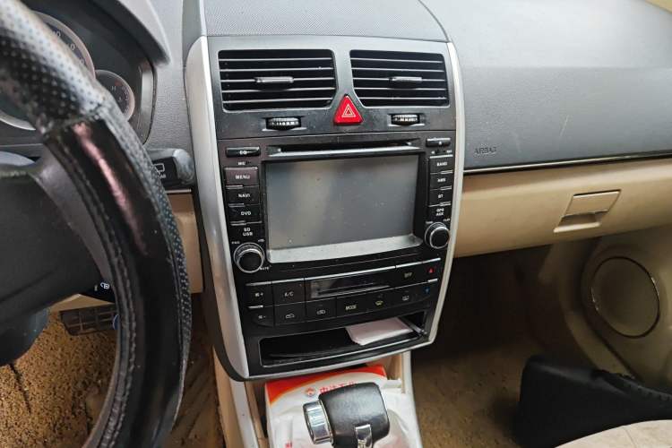 Used BAIC E Series 2012 Hatchback 1.5L Automatic Leshang Version