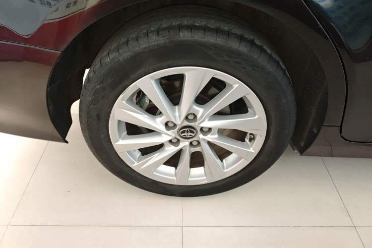 Used Toyota Camry 2021 2.0G Luxury Edition
