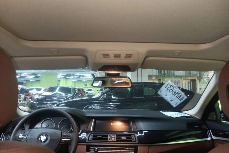 Used BMW 5 Series 2015 520i Elegant Edition Headliner