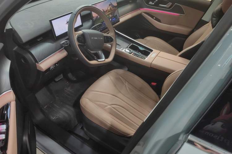 Used Chery Fengyun T9 2024 210 Ultra-Long Range Luxury Version 5 Seats Manganese Iron Phosphate Lithium Driver Seat