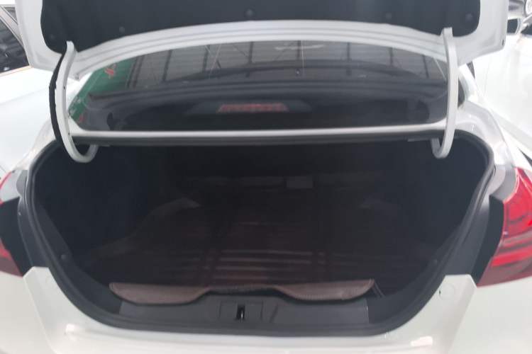 Used Geely Auto Emgrand 2018 1.5L Manual Upward Connect Edition
