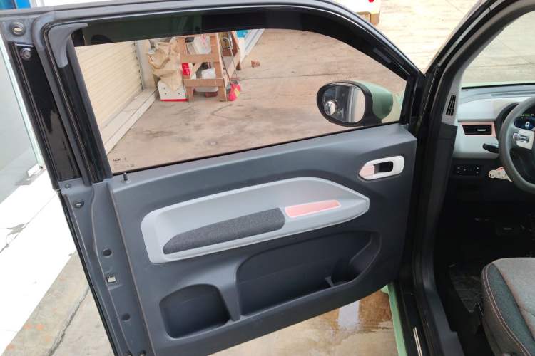 Used Chery New Energy QQ Ice Cream 2022 170km Sundae Phosphate Lithium-Ion