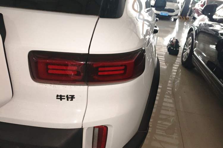 Used Geely Auto Cowboy 2025 1.5TD Trendy Play Edition Exterior 3