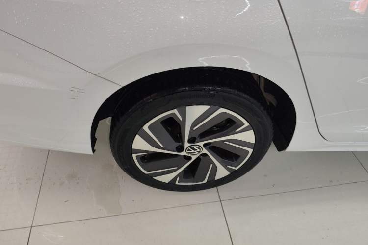 Used Volkswagen Bora 2023 200TSI DSG YueXing PRO Edition Right Rear Wheel Hub