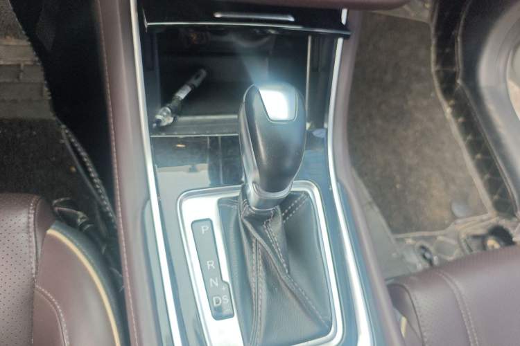 Used Changan Raeton CC 2018 1.5T Automatic Haoya Model China V Standard