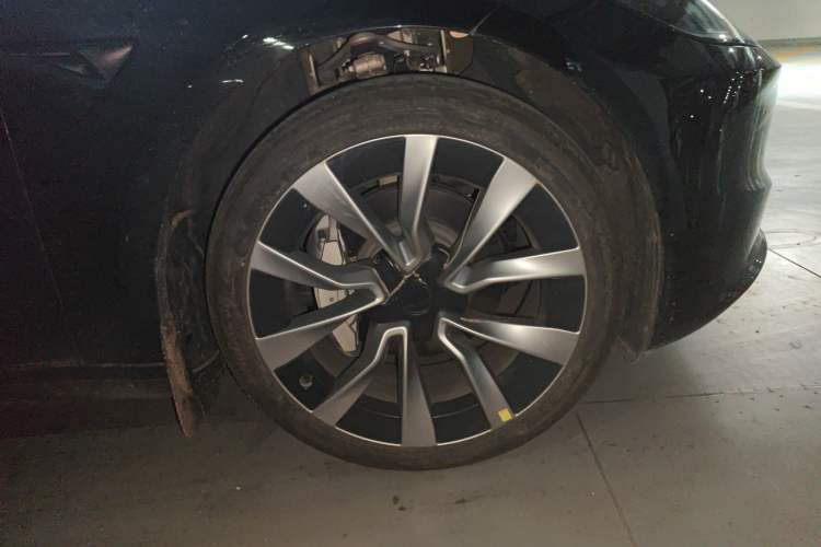 Used Tesla Model 3 2023 Long-Range All-Wheel-Drive Version