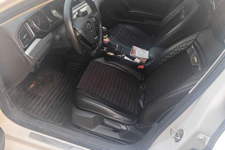 Used Volkswagen Lamando 2015 280TSI DSG Comfort Edition Left Front Seat