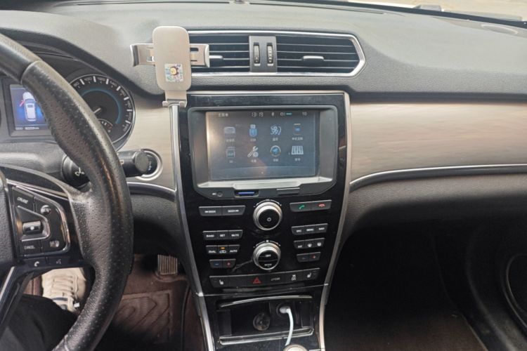 Used Haval H2 2016 Red-Label 1.5T Manual Two-Wheel Drive Luxury Model