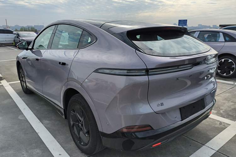 Used XPeng G6 2025 625 Long-Range Max Flagship Edition Rear Left 45 Deg