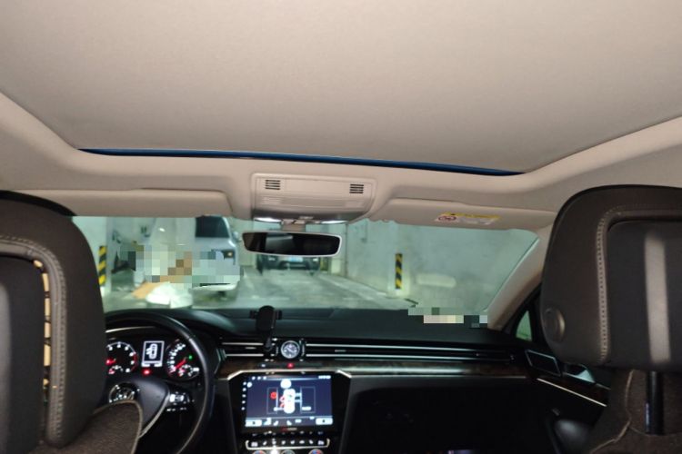 Used Volkswagen Magotan 2018 330TSI DSG Luxury Model Headliner