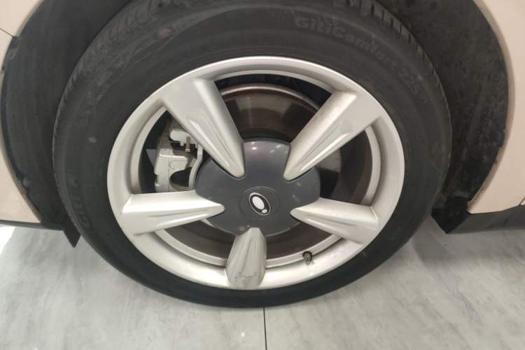 Used ORA Good Cat 2022 Morandi Edition 400km Standard Range Two-Week Young Enjoyment Version Lithium Iron Phosphate
